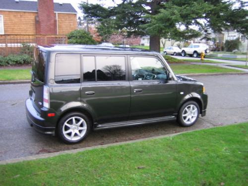 Photo of a 2006 Scion xB in Shadow Mica (paint color code 1F4)