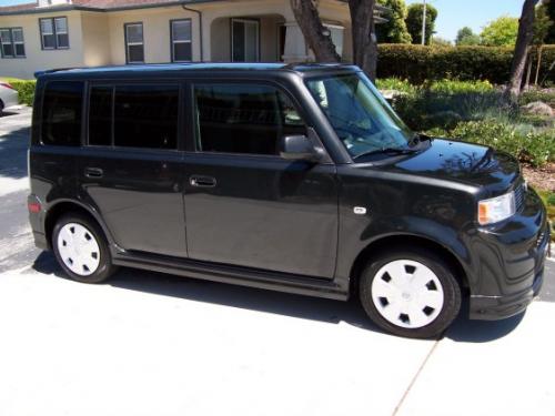 Photo of a 2006 Scion xB in Shadow Mica (paint color code 1F4)