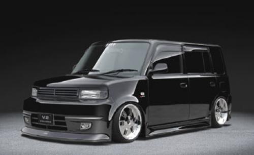 Photo of a 2004-2006 Scion xB in Black Sand Pearl (paint color code 209)