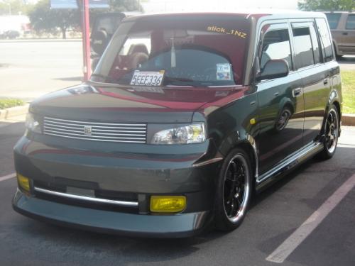 Photo of a 2004-2006 Scion xB in Camouflage Metallic (paint color code 6M7)