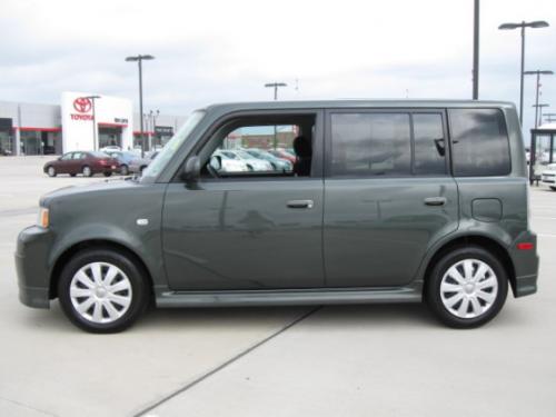 Photo of a 2004-2006 Scion xB in Camouflage Metallic (paint color code 6M7)