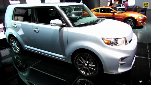 Photo of a 2013 Scion xB in Silver Ignition (paint color code 1J8)