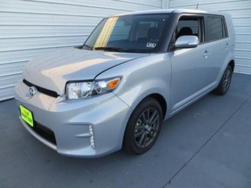 Photo of a 2013 Scion xB in Silver Ignition (paint color code 1J8)