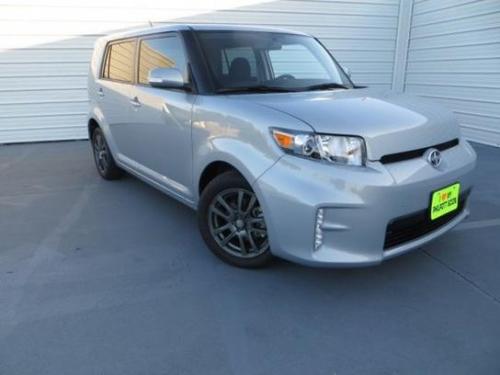 Photo of a 2013 Scion xB in Silver Ignition (paint color code 1J8)