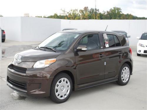 Photo of a 2011 Scion xD in xPresso (paint color code 4T7)