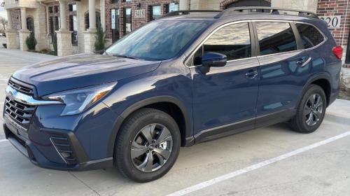 Photo of a 2023-2025 Subaru Ascent in Cosmic Blue Pearl (paint color code XAS)