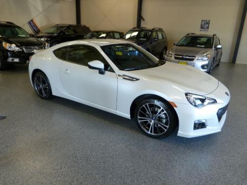 Photo of a 2013-2014 Subaru BRZ in Satin White Pearl (paint color code 37J)