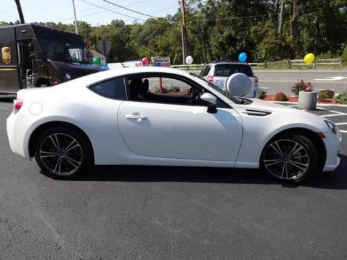 Photo of a 2013-2014 Subaru BRZ in Satin White Pearl (paint color code 37J)