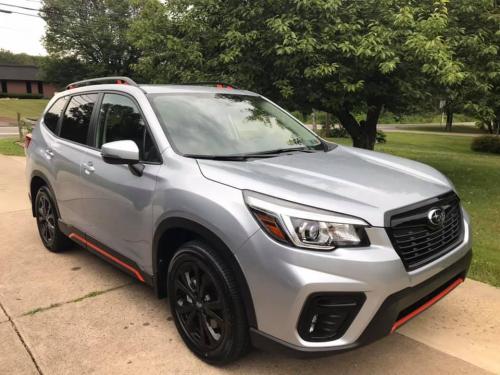 Photo of a 2019-2025 Subaru Forester in Ice Silver Metallic (paint color code G1U)