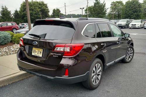 Photo of a 2017 Subaru Legacy in Brilliant Brown Pearl (paint color code C1S)