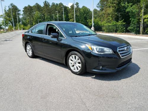 Photo of a 2015-2019 Subaru Legacy in Crystal Black Silica (paint color code D4S)