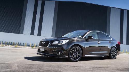 Photo of a 2015-2019 Subaru Legacy in Crystal Black Silica (paint color code D4S)