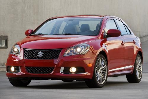 Photo of a 2012-2013 Suzuki Kizashi in Crimson Red Metallic (AKA Ablaze Red) (paint color code ZRJ)