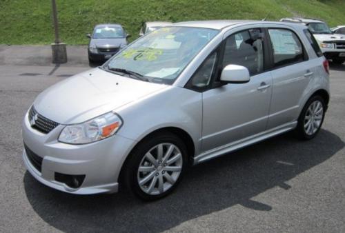 Photo of a 2010-2013 Suzuki SX-4 in Quicksilver Metallic (AKA Star Silver) (paint color code ZMU)