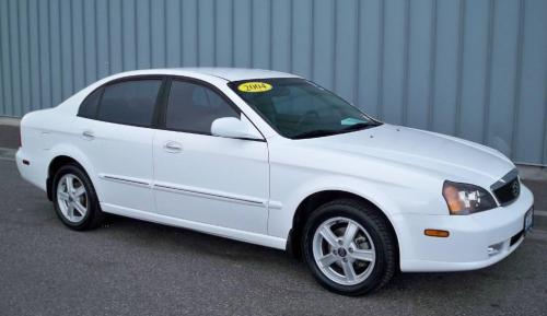 Photo of a 2004-2005 Suzuki Verona in Absolute White (paint color code 11U)