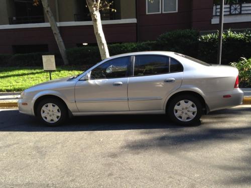 Photo of a 2004-2006 Suzuki Verona in Titanium Silver Metallic (paint color code 92U)