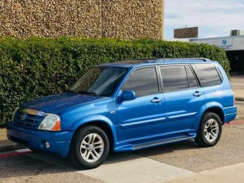 Photo of a 2004-2005 Suzuki XL-7 in Cosmic Blue Metallic (paint color code Z2J)