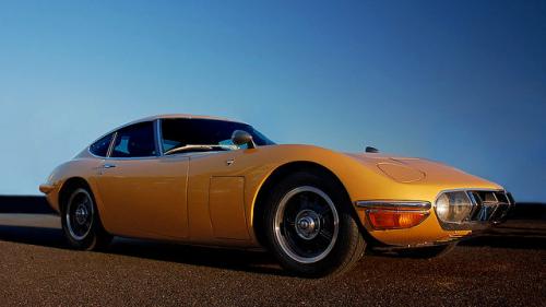 Photo of a 1967-1968 Toyota 2000GT in Bellatrix Yellow (paint color code T1429)