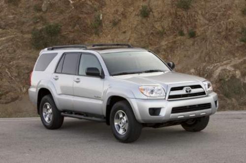 Photo of a 2003-2009 Toyota 4Runner in Titanium Metallic (paint color code 1D4)