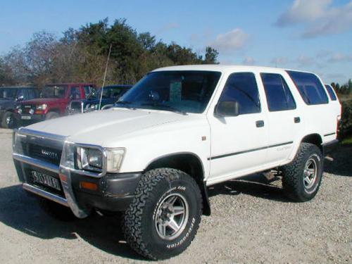 Photo of a 1990-1995 Toyota 4Runner in White (paint color code 045)