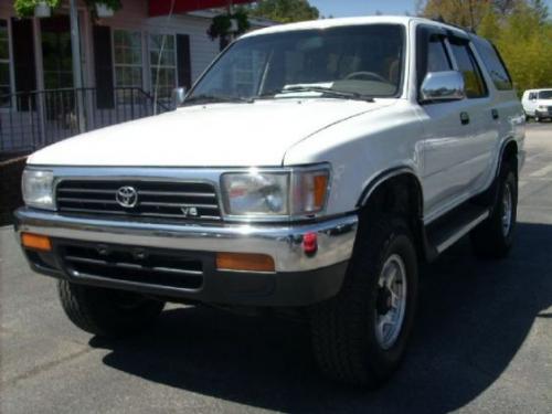 Photo of a 1990-1995 Toyota 4Runner in White (paint color code 045)