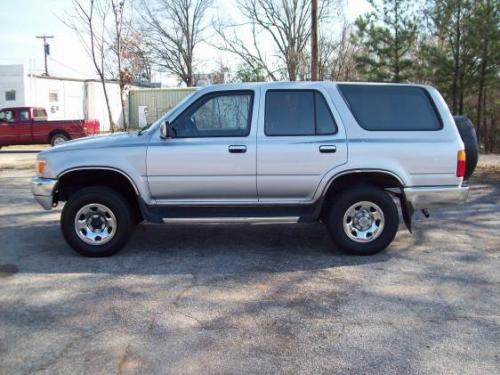 Photo of a 1990-1992 Toyota 4Runner in Silver Metallic (paint color code 147)