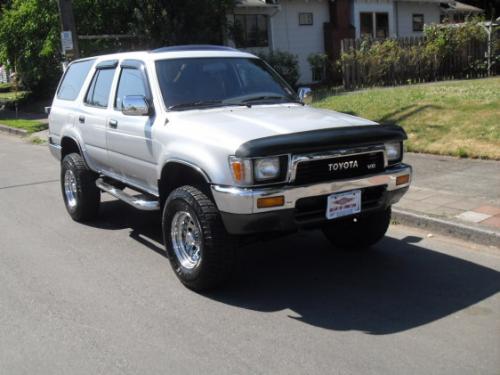 Photo of a 1990-1992 Toyota 4Runner in Silver Metallic (paint color code 147)