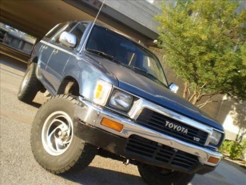 Photo of a 1991 Toyota 4Runner in Blue Metallic (paint color code 8D7)