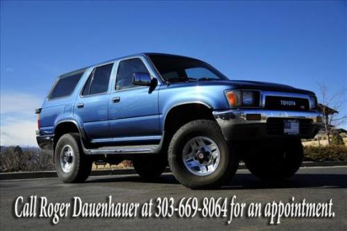 Photo of a 1991 Toyota 4Runner in Blue Metallic (paint color code 8D7)