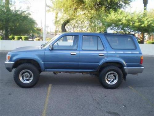 Photo of a 1991 Toyota 4Runner in Blue Metallic (paint color code 8D7)