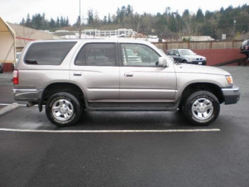 Photo of a 2002 Toyota 4Runner in Thunder Cloud Metallic (paint color code KG9)