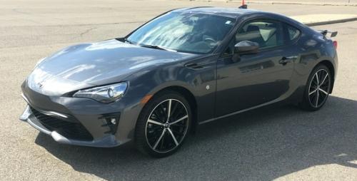 Photo of a 2020 Toyota 86 in Pavement (paint color code P8Y)