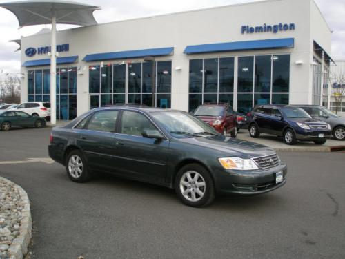 Photo of a 2003-2004 Toyota Avalon in Aspen Green Pearl (paint color code 6S7)