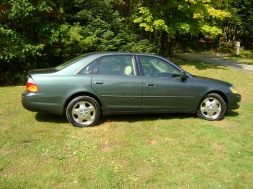 Photo of a 2003-2004 Toyota Avalon in Aspen Green Pearl (paint color code 6S7)