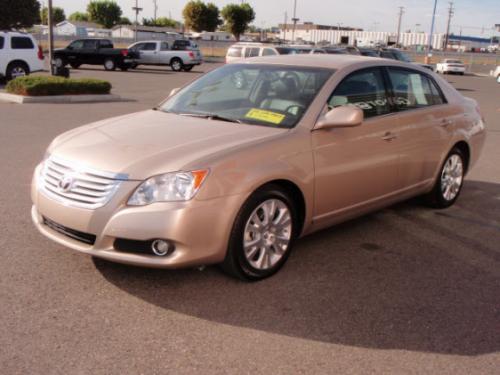 Photo of a 2009-2012 Toyota Avalon in Sandy Beach Metallic (paint color code 4T8)