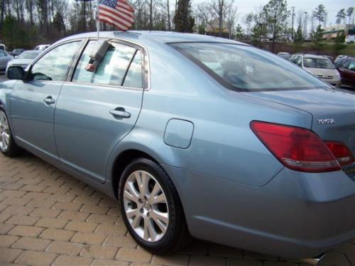 Photo of a 2005-2010 Toyota Avalon in Blue Mirage Metallic (paint color code 8R5)