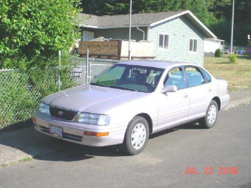 Photo of a 1997-1999 Toyota Avalon in Vintage Rose Metallic (paint color code 4N5)