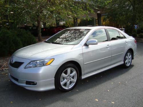 Photo of a 2007 Toyota Camry in Titanium Metallic (paint color code 1D4)