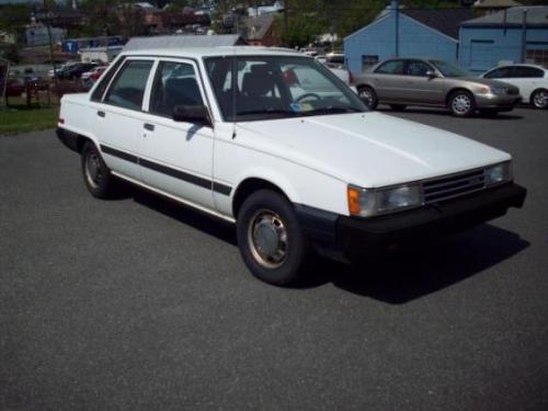 Photo of a 1985-1986 Toyota Camry in White (paint color code 041)