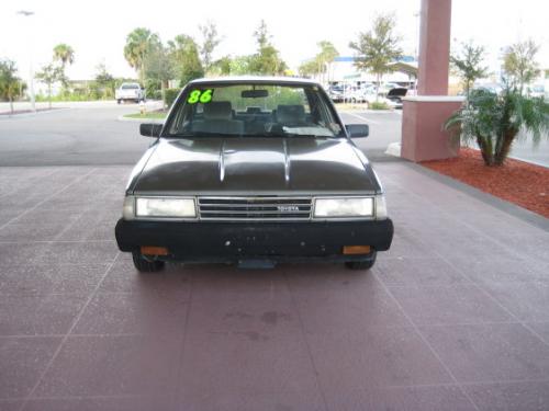 Photo of a 1986 Toyota Camry in Medium Gray Metallic (paint color code 157)