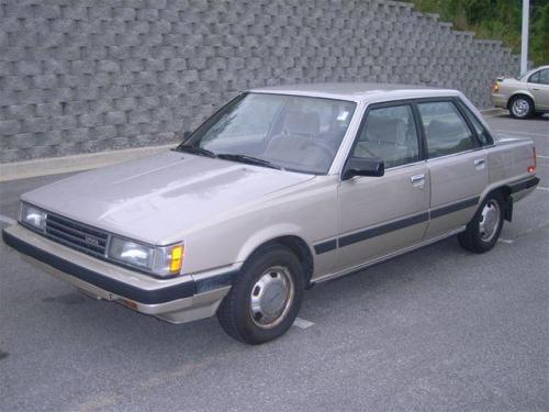 Photo of a 1985 Toyota Camry in Light Beige Metallic (paint color code 2T2)