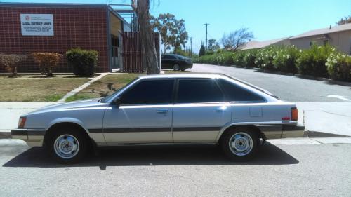 Photo of a 1985 Toyota Camry in Light Beige Metallic (paint color code 2T2)