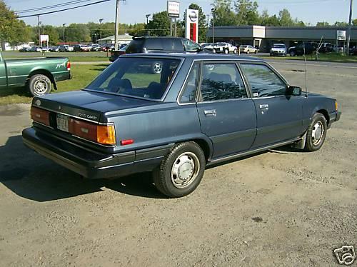 Photo of a 1986 Toyota Camry in Medium Blue Metallic (paint color code 8D4)