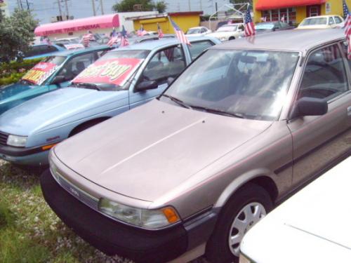 Photo of a 1988 Toyota Camry in Rose Gray Metallic (paint color code 26G)