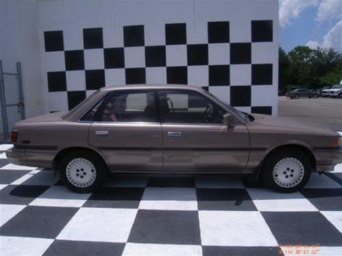 Photo of a 1988 Toyota Camry in Rose Gray Metallic (paint color code 26G)