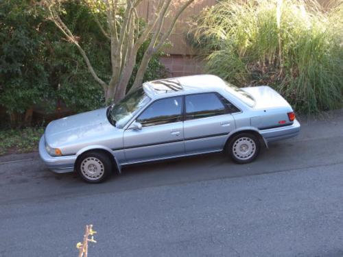 Photo of a 1990-1991 Toyota Camry in Ice Blue Metallic (AKA Pearl) (paint color code 8G2)