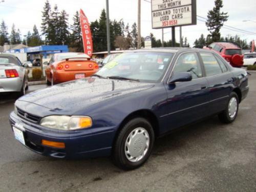 Photo of a 1994-1996 Toyota Camry in Nightshadow Pearl (paint color code 8K0)