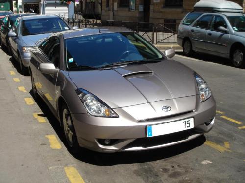 Photo of a 2004-2005 Toyota Celica in Thunder Cloud Metallic (paint color code 1D2)