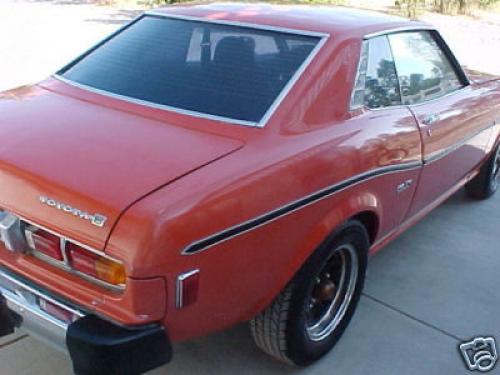 Photo of a 1976-1977 Toyota Celica in Red (paint color code 336)