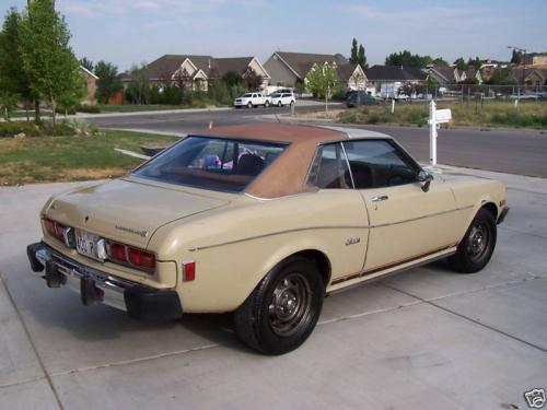 Photo of a 1976-1977 Toyota Celica in Beige (paint color code 464)